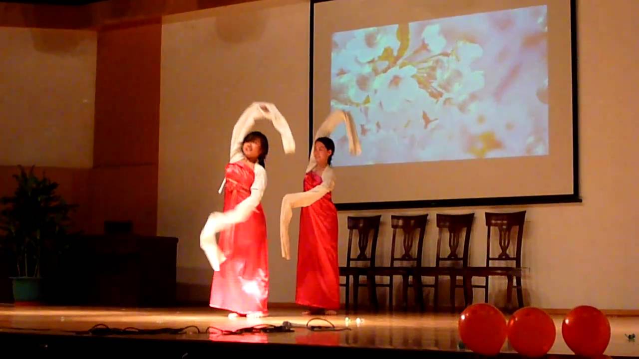 Tao Yao (Chinese Traditional Dance) - YouTube