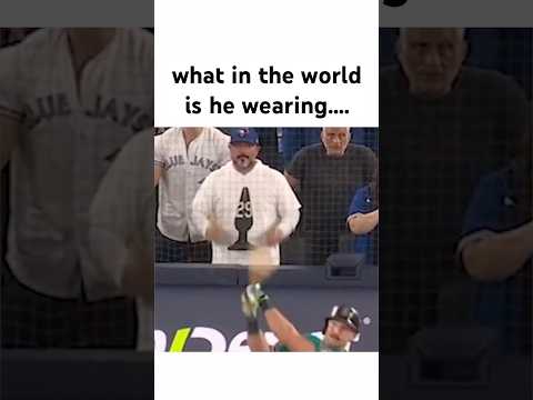 what was this fan wearing 😭