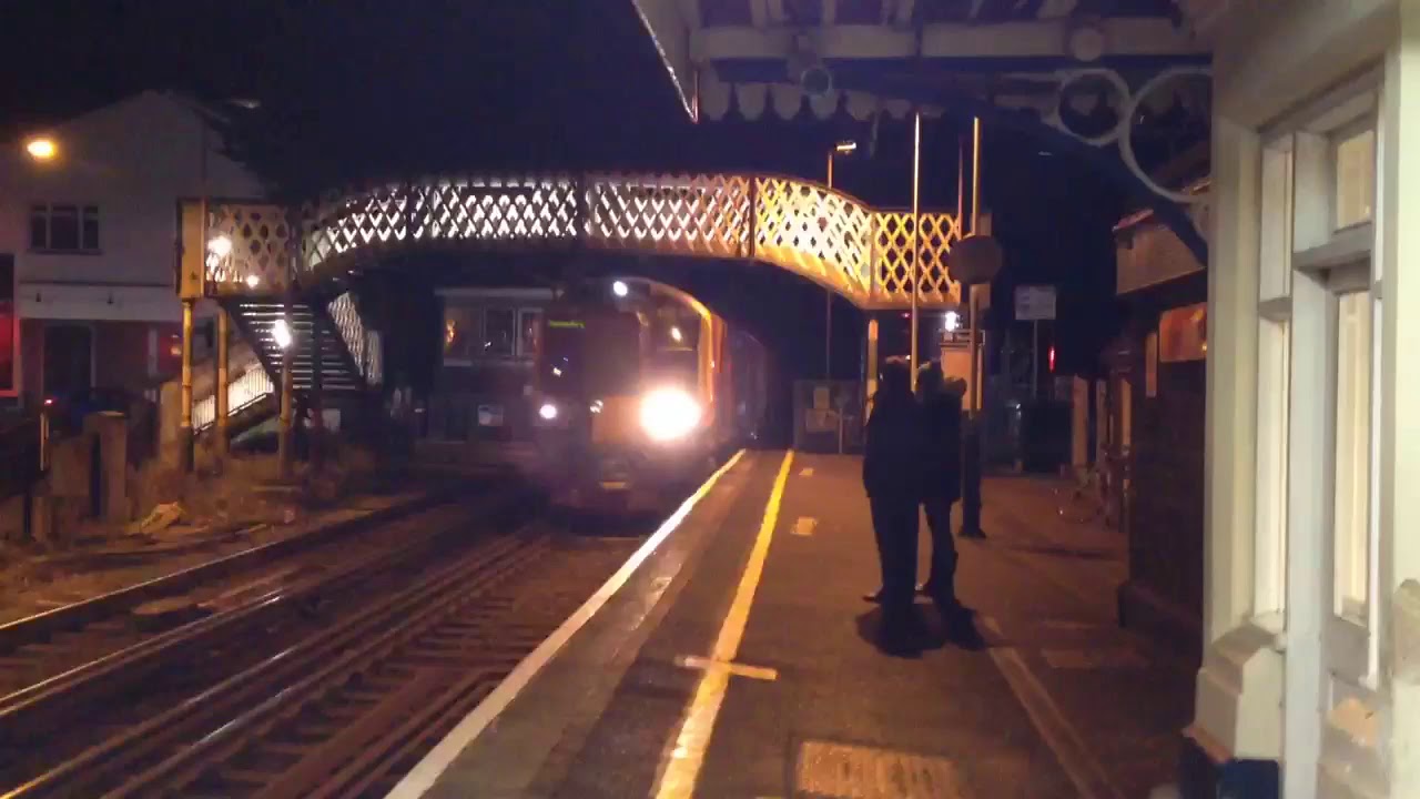 that is a train to Portsmouth from London Waterloo YouTube that is a train to Portsmouth from London Waterloo YouTube