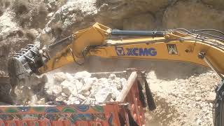 Amazing excavator dumper loading operator view trucks#heavymachinryexavtor#excavater #trucks