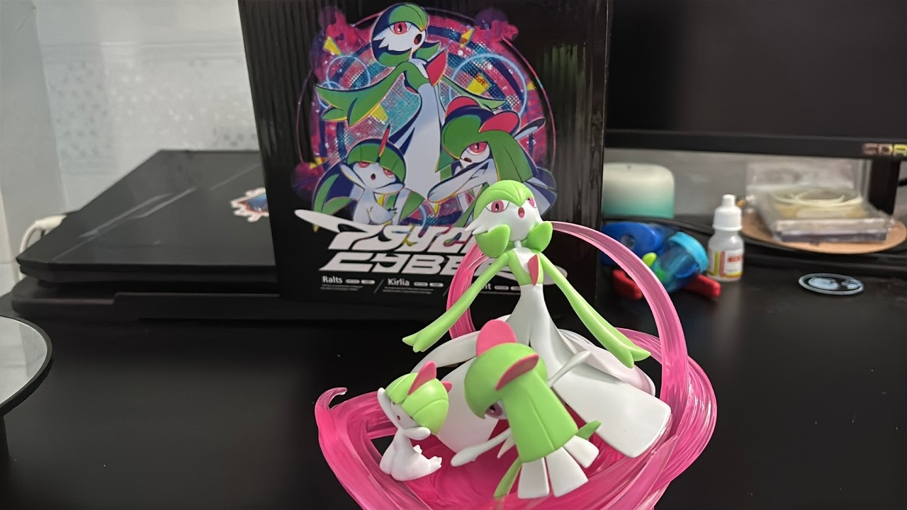 Pokémon Center) Unbox Figure Pokemon Limited PSYCHO CYBER - Ralts