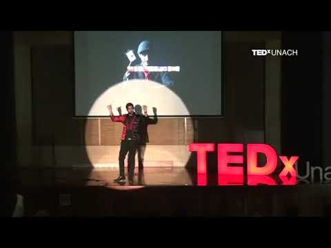 La magia no engaña, entretiene | Juan Estrella | TEDxUNACH