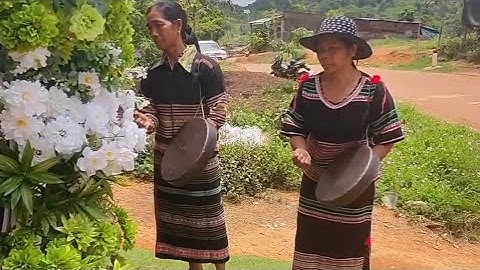 Đám cưới có đội "cồng chiêng" theo phong tục xa xưa 😱😱😅