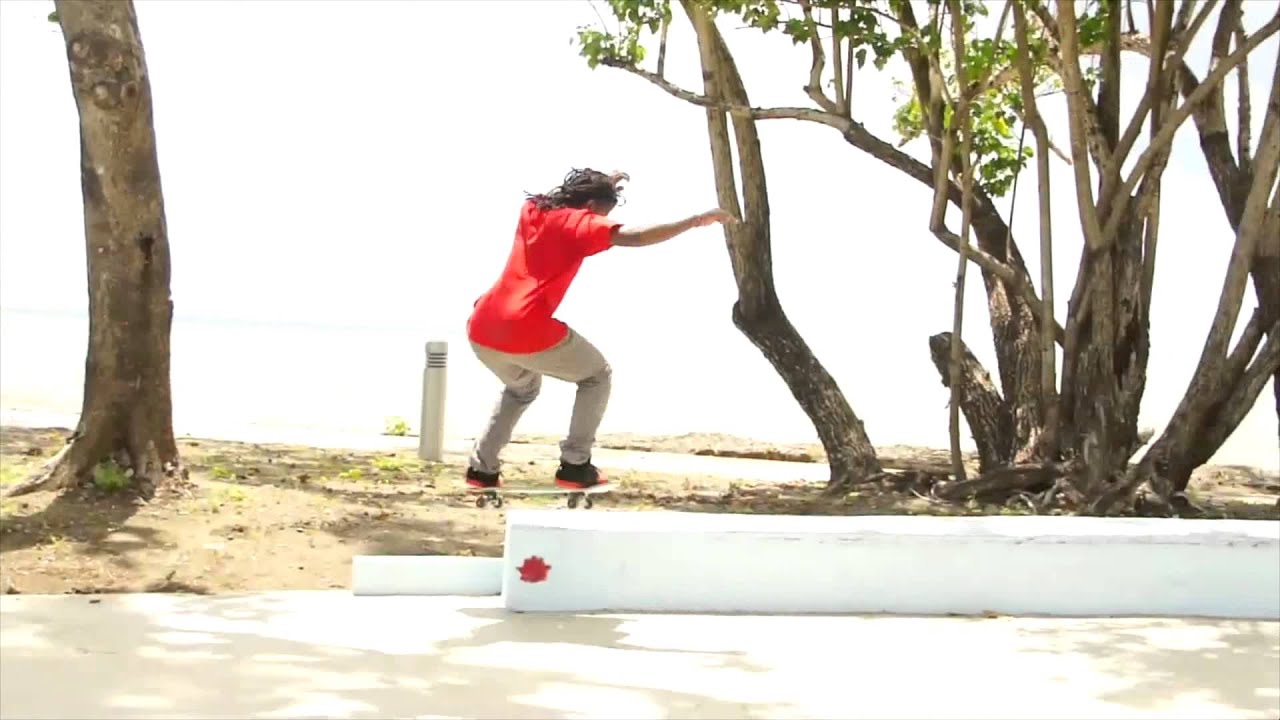 Roberto Santana - Switch Lipslide Crooks