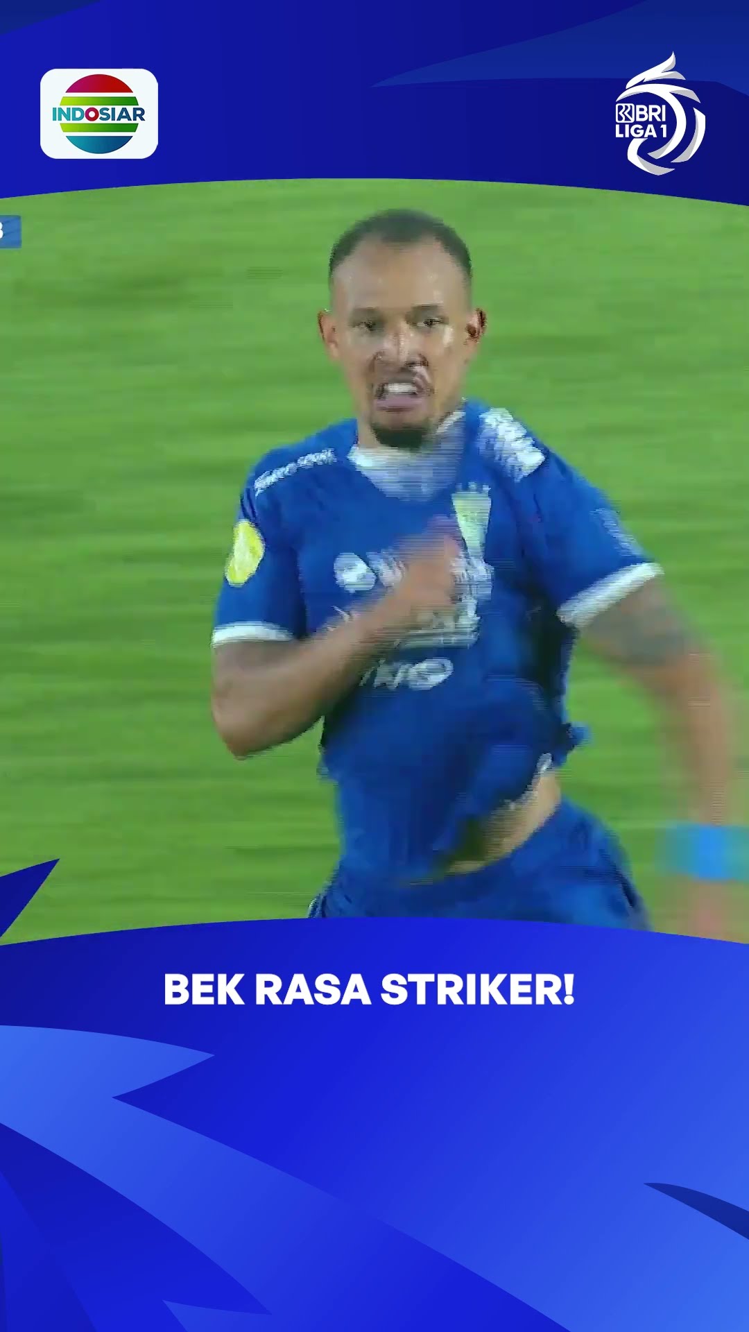 Beckham sedikit memarahi Ballboy karena meminta bola namun akhirnya ia berniat memberi jerseynya?