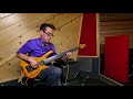 Jonathan moody demos the willcox guitars saber vl bass