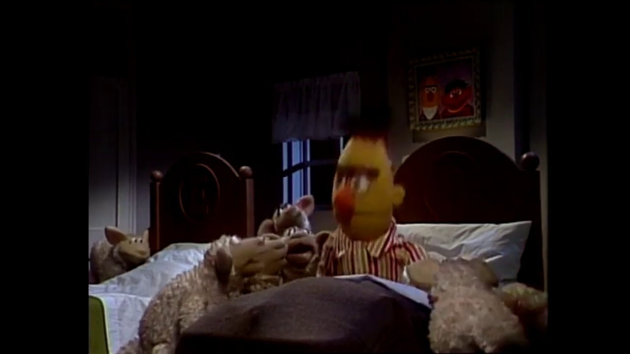 Rechov Sumsum Bert's Blanket YouTube