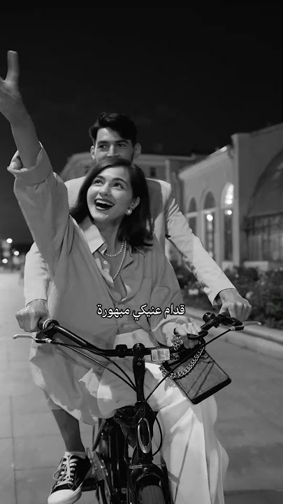 محمود العسيلي عيني شايفة فيكي جايبه الجمال ده منين مين اللي شافه قبلي مجاش في بني آدمين