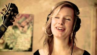 Frollein Smilla live - Protest Song (Sophie Hunger Cover)