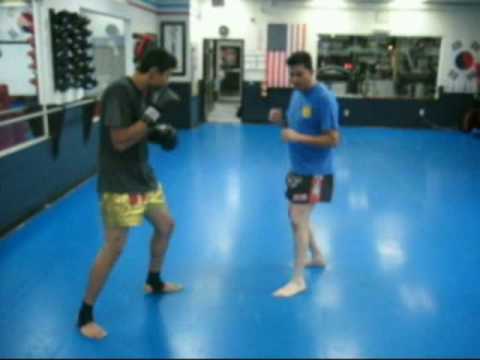 mr Aguilera  tecnicas basicas de kikc boxing parte