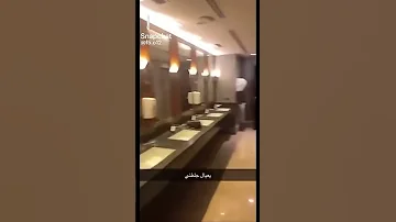واحد يصور الحمام الفخم وسمع اصوات عيب Shorts ترند ثروباك سيارات افالون اختبارات 