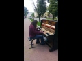 Красивая музыка от уличного музыканта. Киев