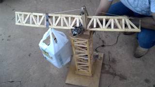 Confecção Do Guindaste De Palito De Picolé Automatizado