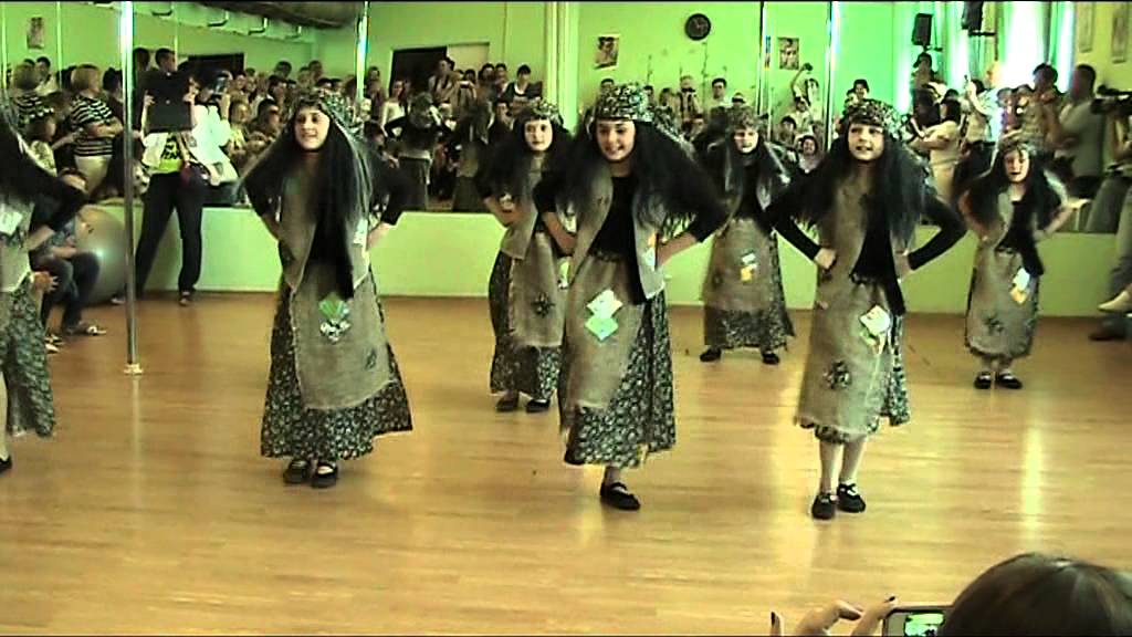 танцевальный костюм бабки ежки. танец бабок ежек. танец бабки ежки на новый год современный. танец бабки ежки на новый год современный. танец бабок ежек.