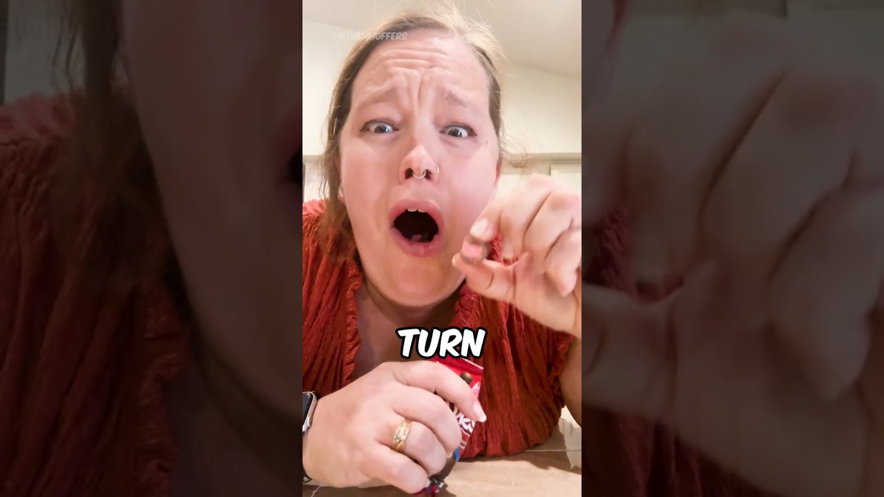 Эта шоколадка отдала ей приказ! 🍫😱 (@themhoffers)