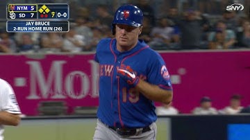 NYM@SD: Bruce crushes a two-run homer to right
