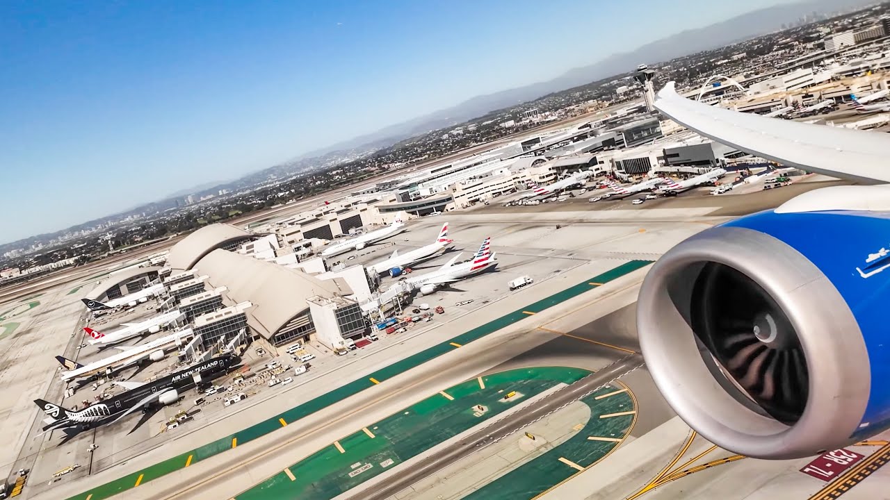 LIGHT TURBULENCE ON TAKEOFF FROM LAX ON A 787-10 DREAMLINER! ENGINE VIEW & GREAT SOUND! W/ ATC AUDIO