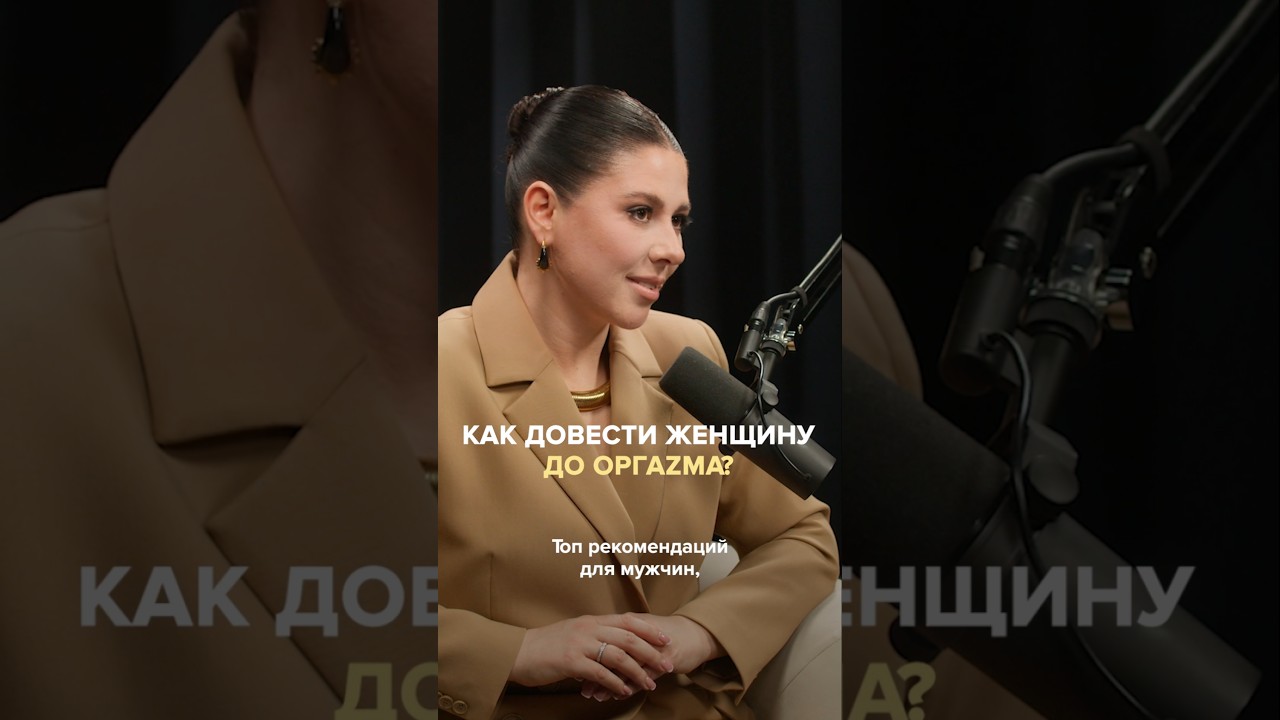 Девушка в очках знает как довести партнера до оргазма орудуя одной только ручкой – у нее это хорошо получается 
