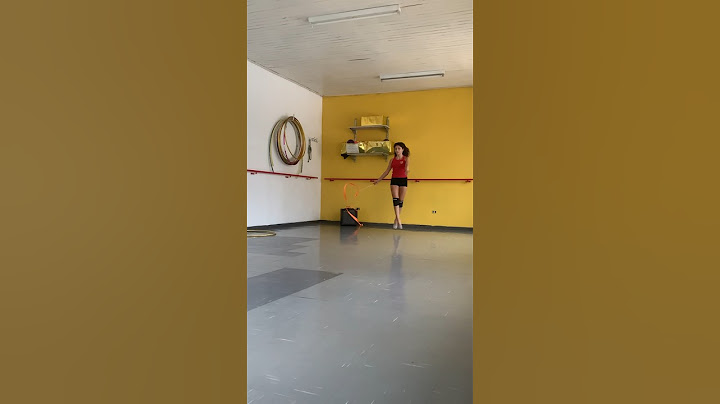 treino para apresentação de Ginástica rítmica com fita