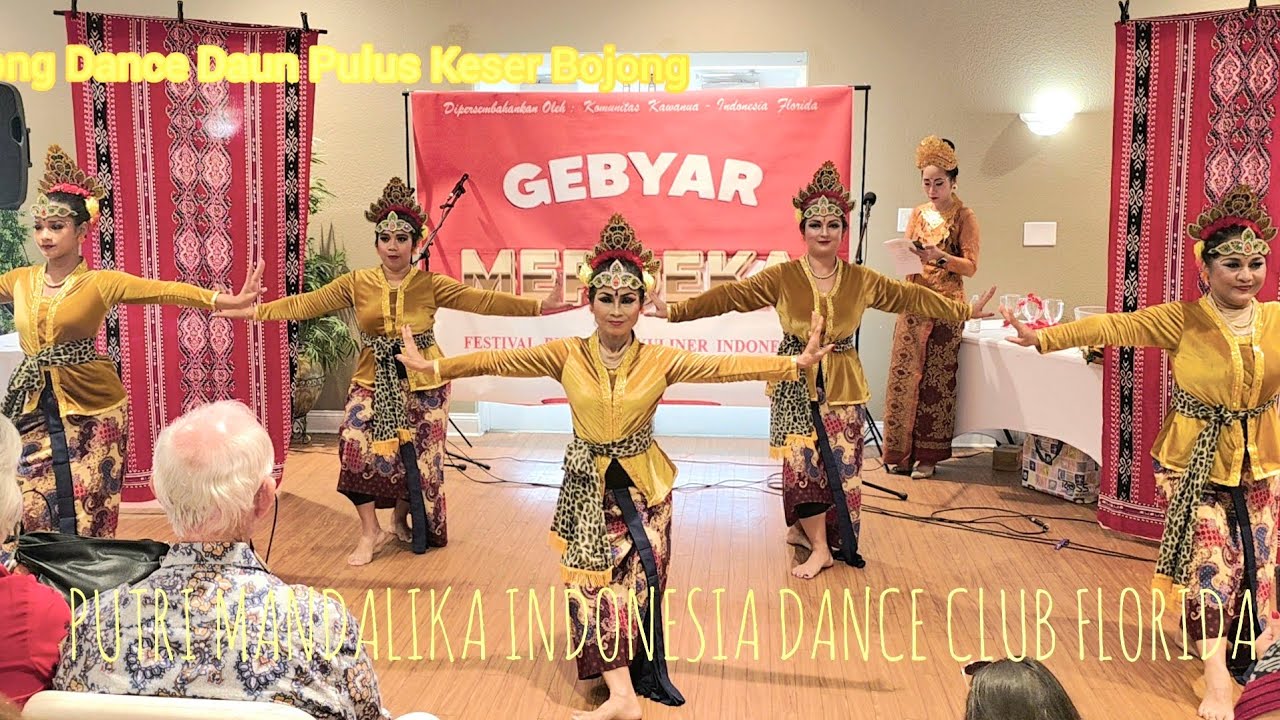 August'16th'2015: Jaipong Daun Pulus Keser Bojong. Celebrating Indonesia's 80th Independence Day.
