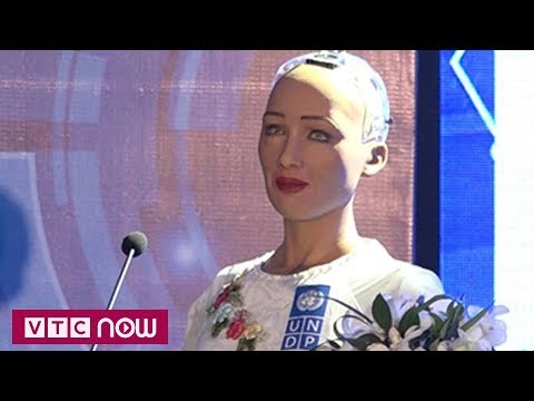 Hiểu biết đáng nể của robot Sofia | VTC1