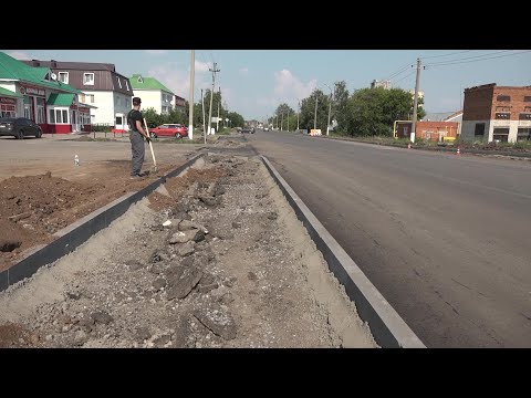 По улице Гиматдинова продолжается строительство тротуаров