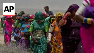 Hindu pilgrims in Pakistan attend rituals at annual festival