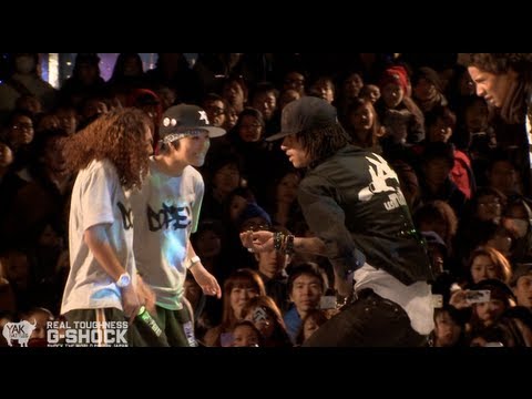 Les twins vs Rush balls G-SHOCK REAL [Japan 2012]