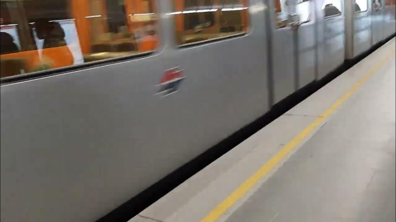 U Bahn Linie U1 Typ U1 U11 Alaudagasse In Wien Youtube