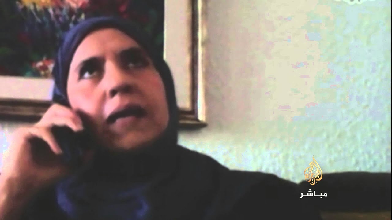 نبيهة جلولي .. مضيفة محجبة بالخطوط الجوية التونسية