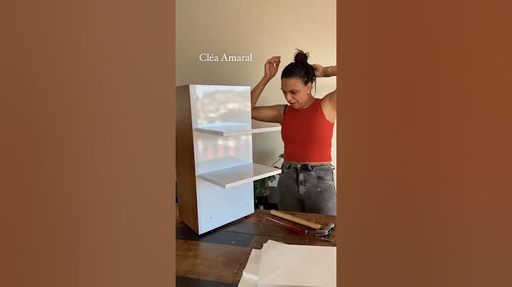 FAZENDO UM MÓVEL DE BAIXO CUSTO PARA O BANHEIRO USANDO UMA PORTA DE GUARDA ROUPA DO LIXO