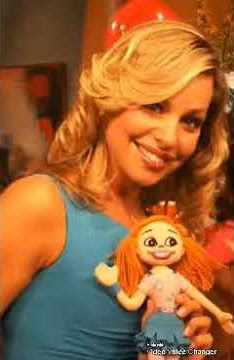 Jenn from Hi-5 thrown me and the Count Adventures in the Hi-5 house!!