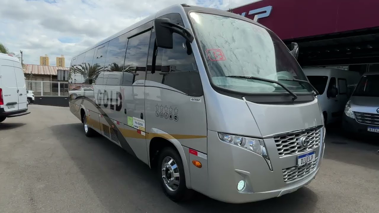 VOLARE W9 RODOVIARIO LIMOUSINE 26L - 2013 - DIVELP VEÍCULOS