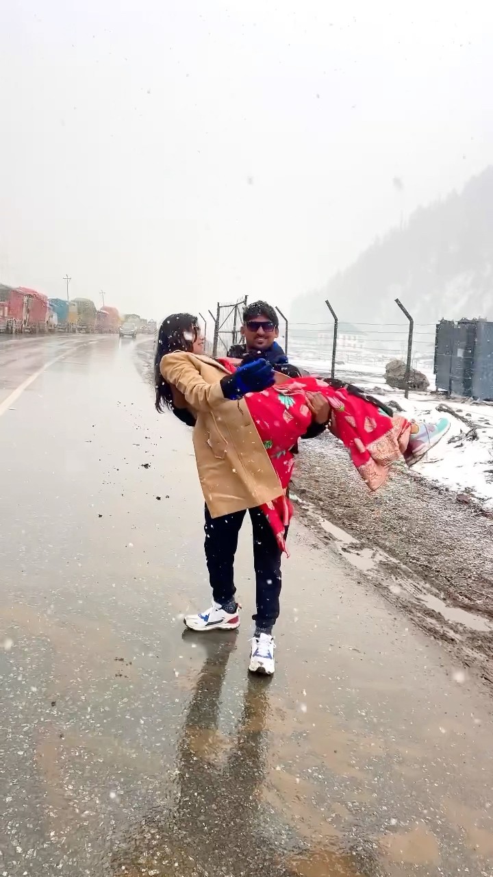 jaanam देख लो मिट गई दुरियाँ #shortvideo #meenu #trending #song