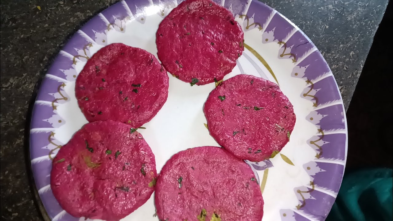 कचोरी तो आपने बहुत बनाई होगी एक बार इस तरह कचोरी बना कर हरे चना की गुलाबी कचोरी