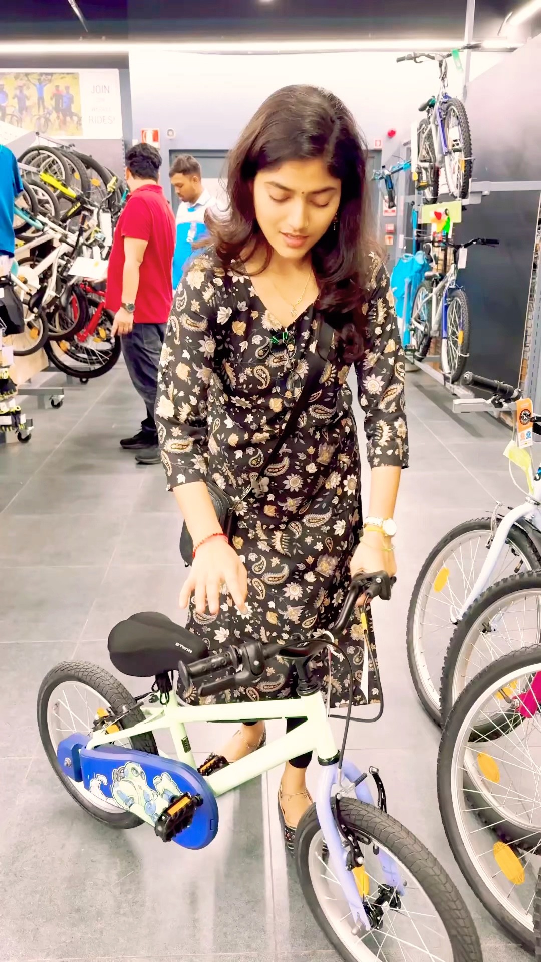 Anant k liye konsi cycle leni chahiye ?