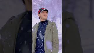 Ko‘rpa ostida o‘zini silaydi