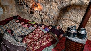 Hard Life in Afghanistan’s Mud Houses | Baking Fresh Bread and Traditional Breakfast