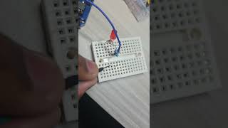 beginners guide to Electronics. Starting with the breadboard. #arduino #arduinoproject #electronics