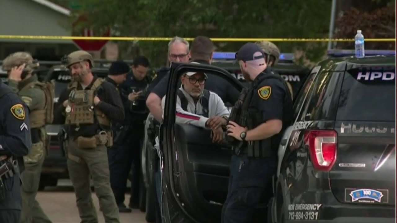 Armed suspect barricaded inside home - YouTube