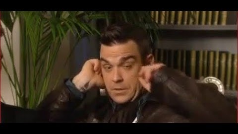 Mark Owen & Robbie Williams short Interview 2010