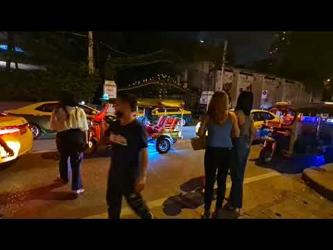 Bangkok, Night life, Hidden Party Club on Sukhumvit Soi 11, Girls love this club. July 2022. V#81