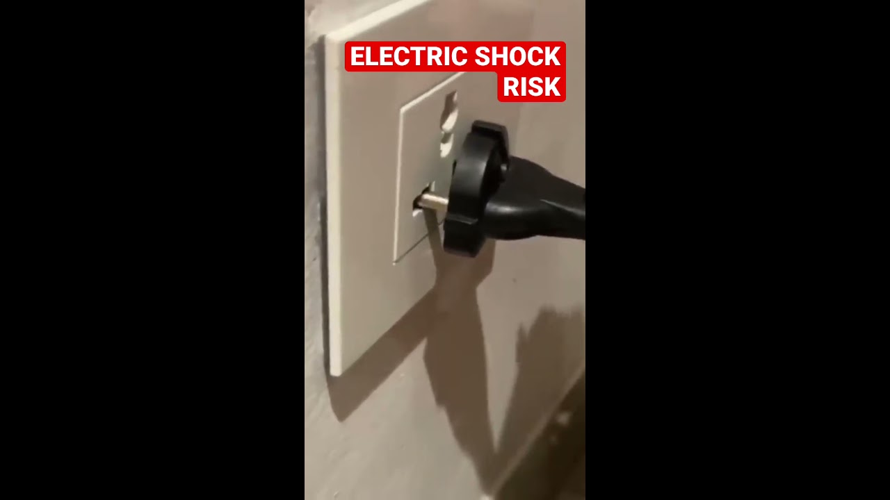 ELECTRIC SHOCK RISK 