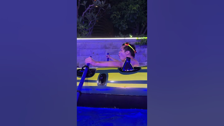 小丑和白天使的游泳比赛。#天使 #小丑 #超人不会飞