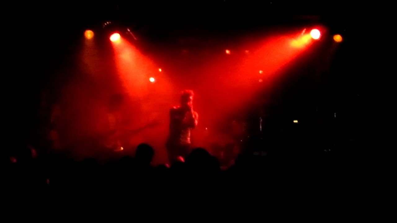 Amy Meredith - Running - YouTube