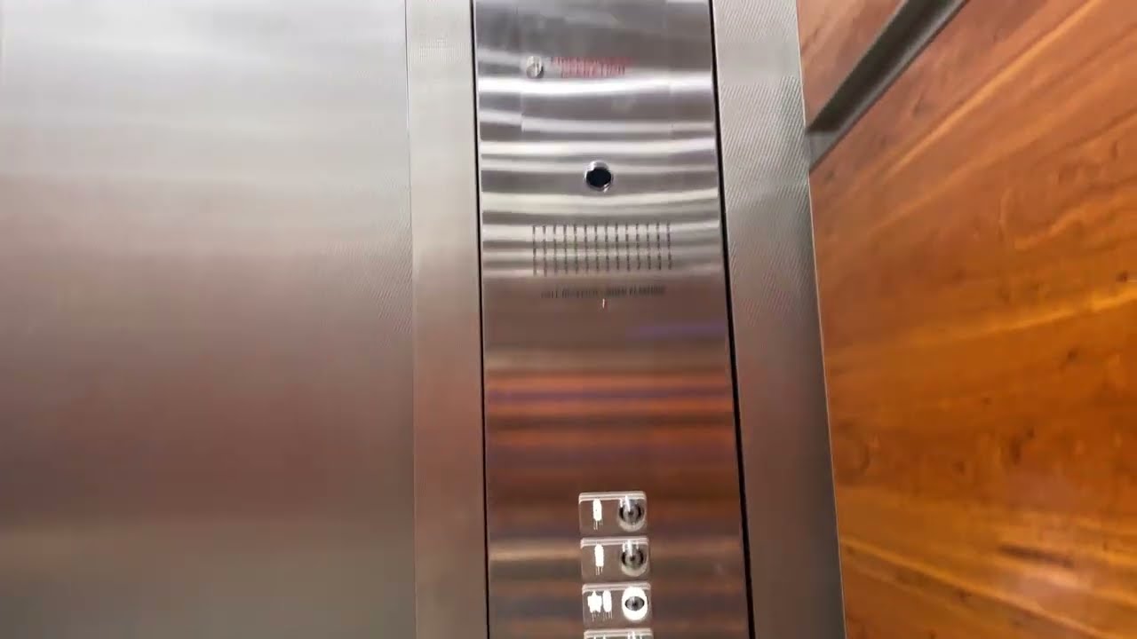 Modded Dover Hydraulic Elevator at Whitby Mall East Tower (4K 60FPS Take)