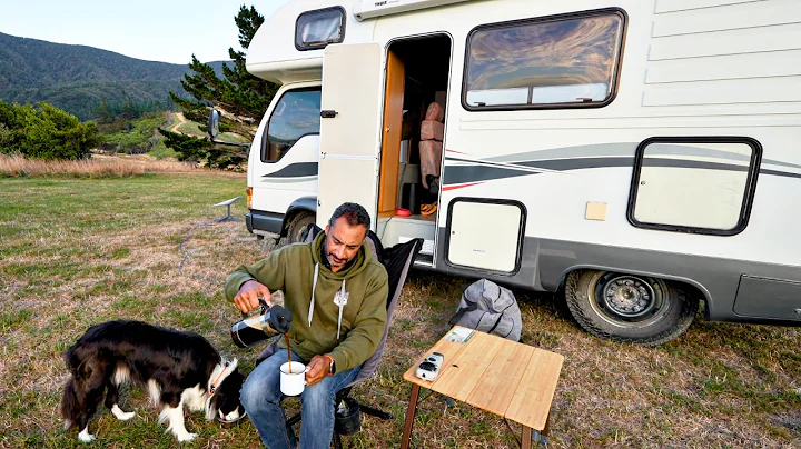 Camping in Vintage Japanese RV by the Beach - Buddy the ELF - DayDayNews