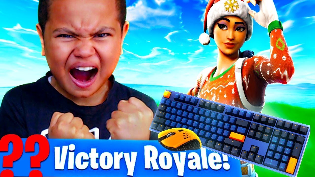 My Little Brother Plays On Pc For The First Time Ever Omg He Fought A Pro Fortnite Battle Royale Youtube - mindofrez_yt roblox