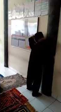 Ihsan Mengumandangkan Adzan