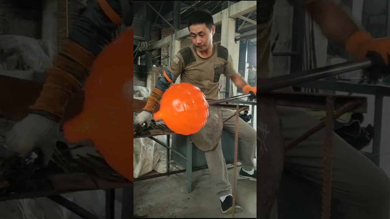Glass Blowing Craftsman Professional At High Level Is Awesome 542
